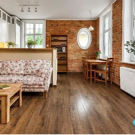 Apartament Z Weranda W Dworku Oliwskim Apartamento *