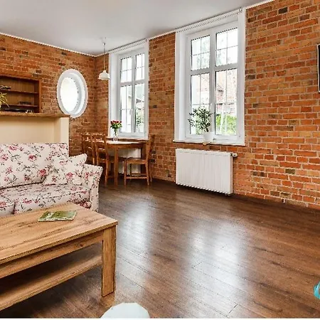Apartament Z Weranda W Dworku Oliwskim Apartment *