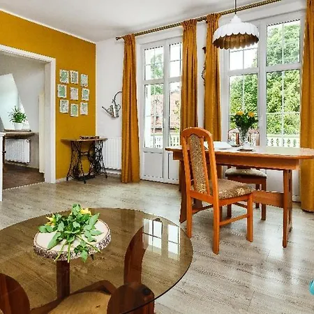 Apartament Z Weranda W Dworku Oliwskim Lägenhet Gdańsk